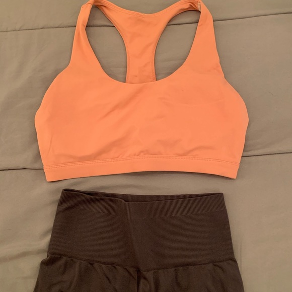 Fabletics Kessler Sports Bra and 7/8 Leggings - Picture 3 of 4
